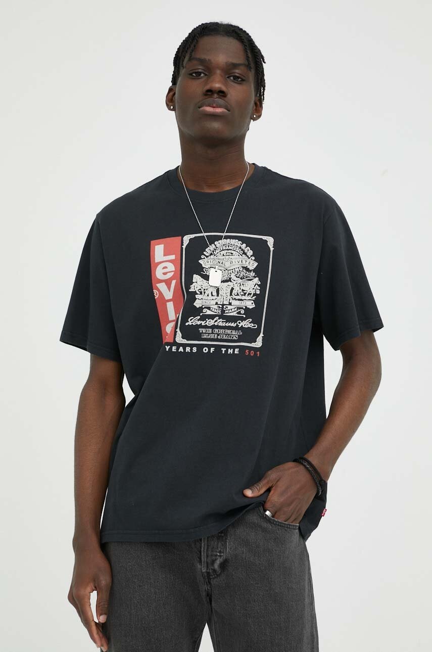 

Памучна тениска Levi' в черно с принт, Черен