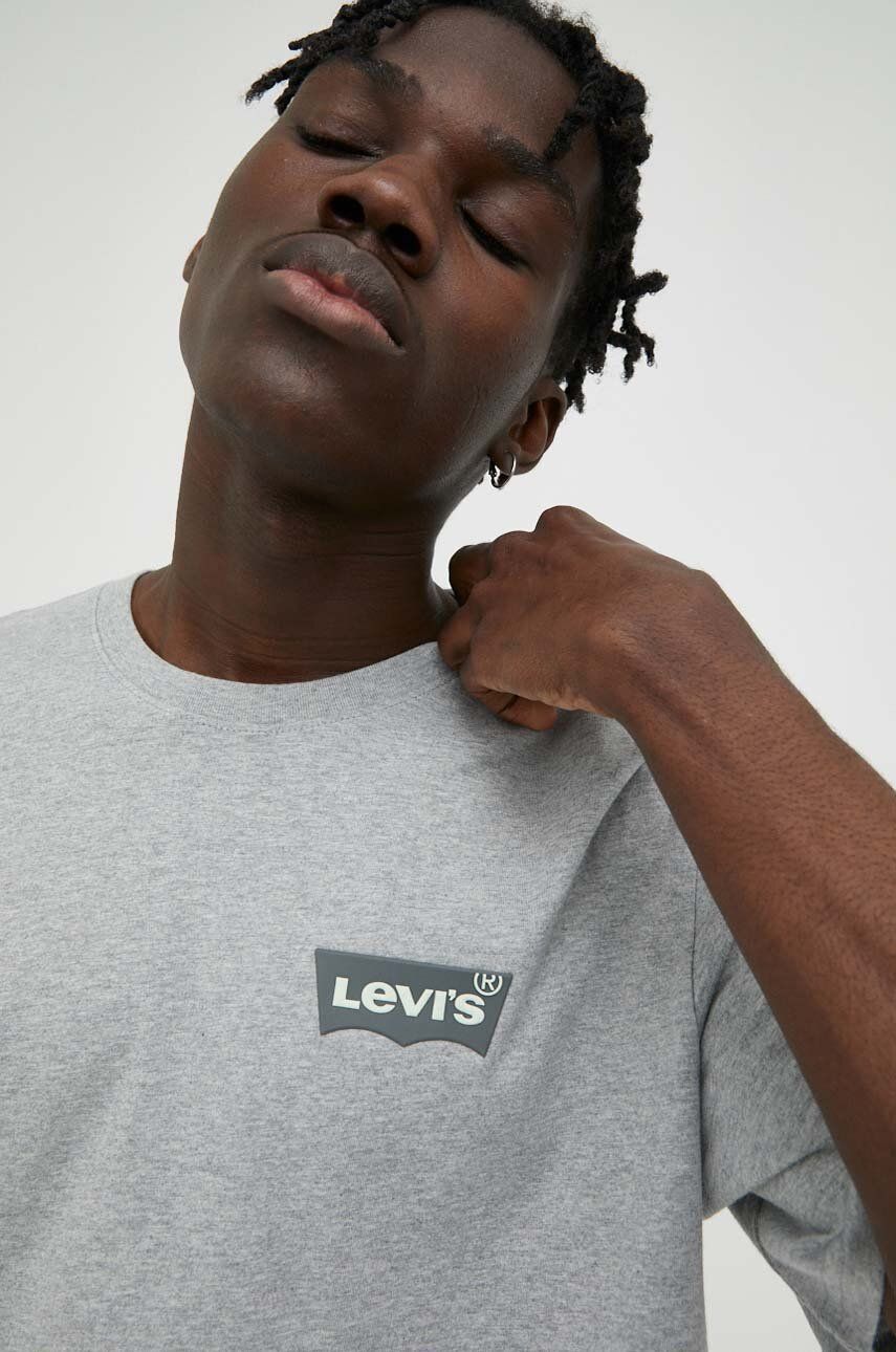 Levně Bavlněné tričko Levi's šedá barva, s potiskem