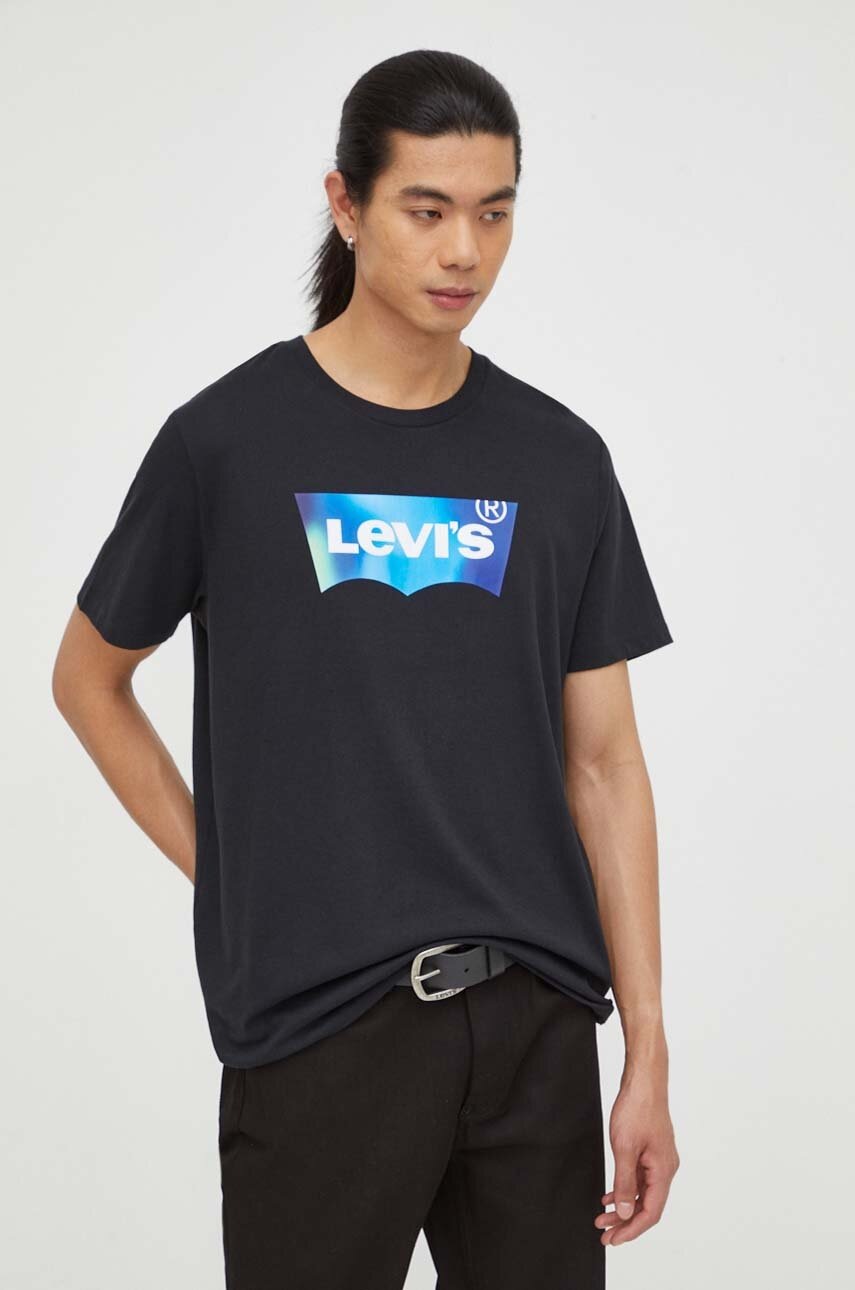 

Памучна тениска Levi' в черно с принт, Черен