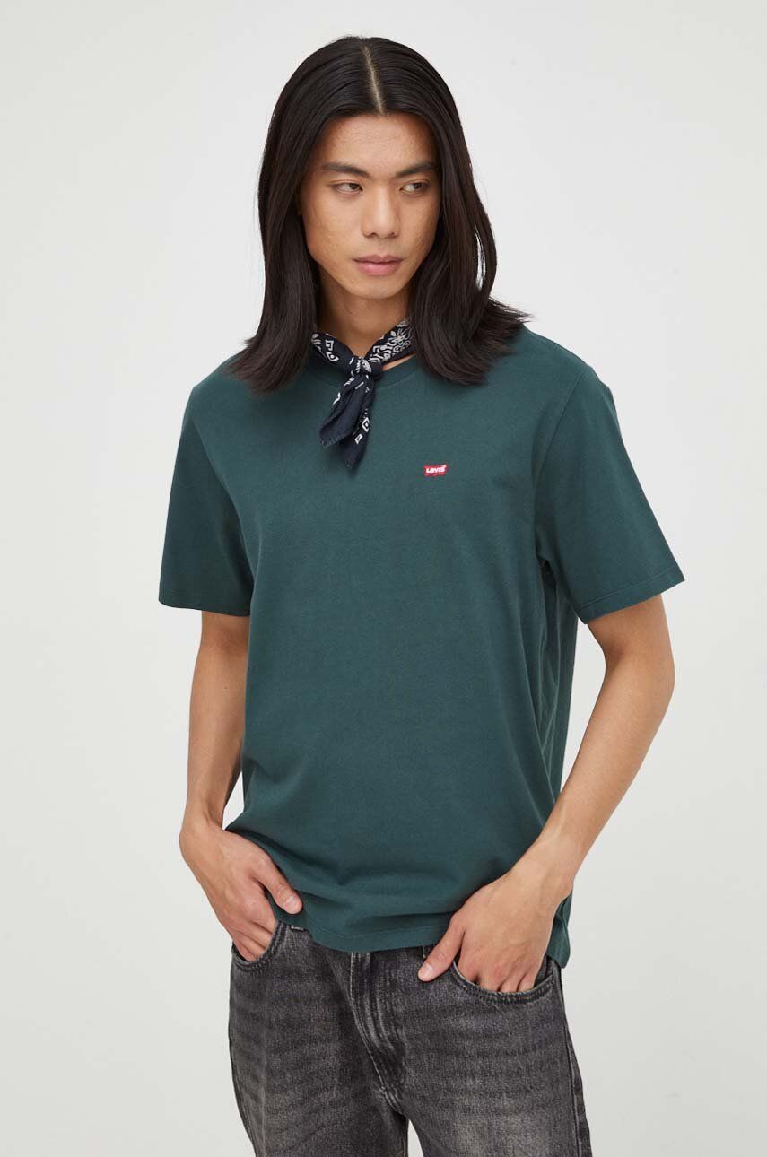 Levně Bavlněné tričko Levi's zelená barva