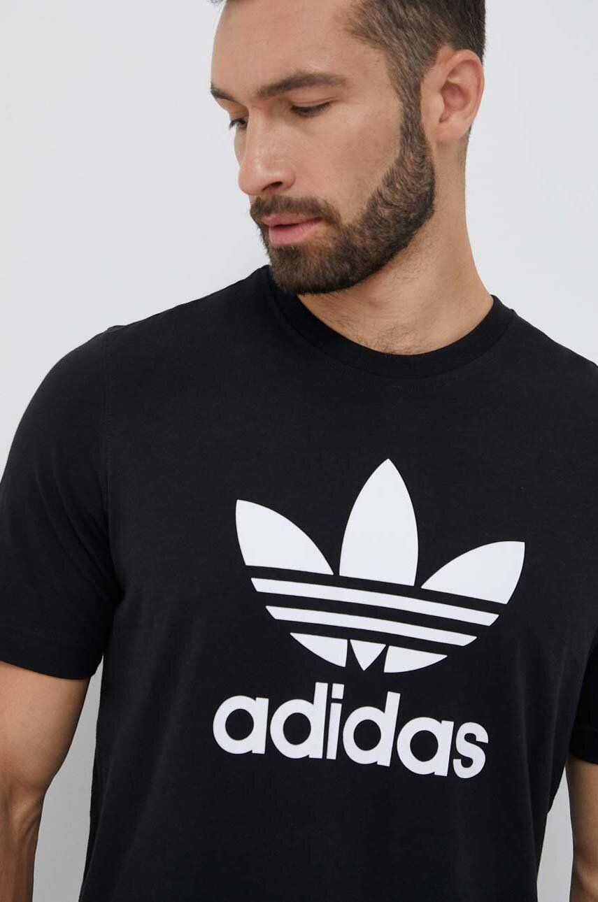 Bavlněné tričko adidas Originals černá barva, s potiskem - černá -  100 % Bavlna