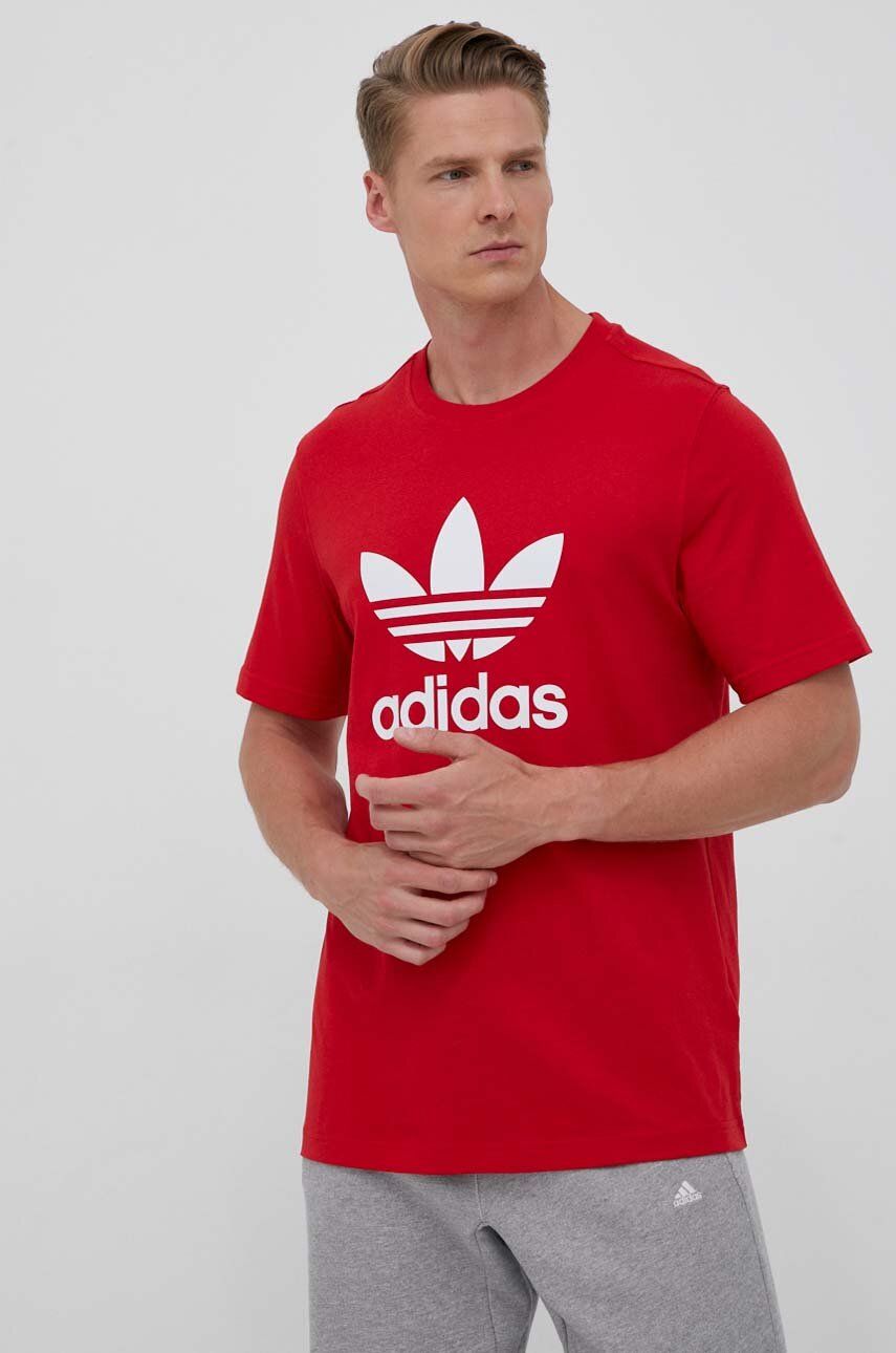 Levně Bavlněné tričko adidas Originals červená barva, s potiskem