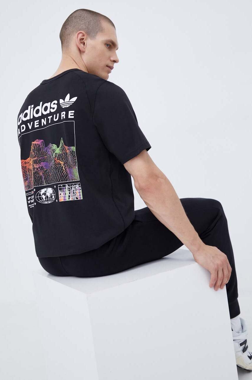

Бавовняна футболка adidas Originals колір чорний з принтом
