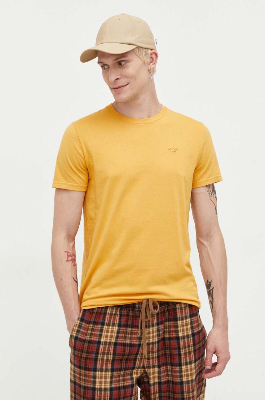 

Памучна тениска Hollister Co. в жълто с изчистен дизайн, Жълт