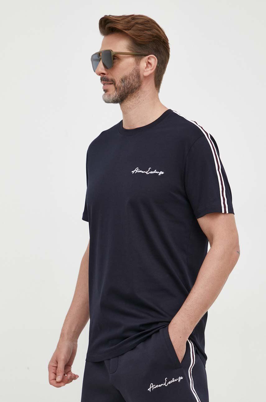 Bavlněné tričko Armani Exchange tmavomodrá barva, s aplikací - námořnická modř -  100 % Bavlna