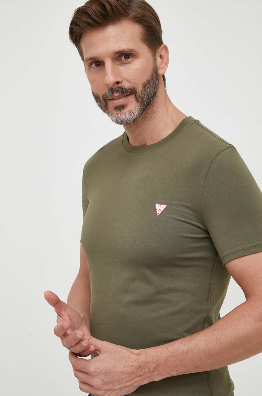 

Футболка Guess чоловічий колір зелений однотонний