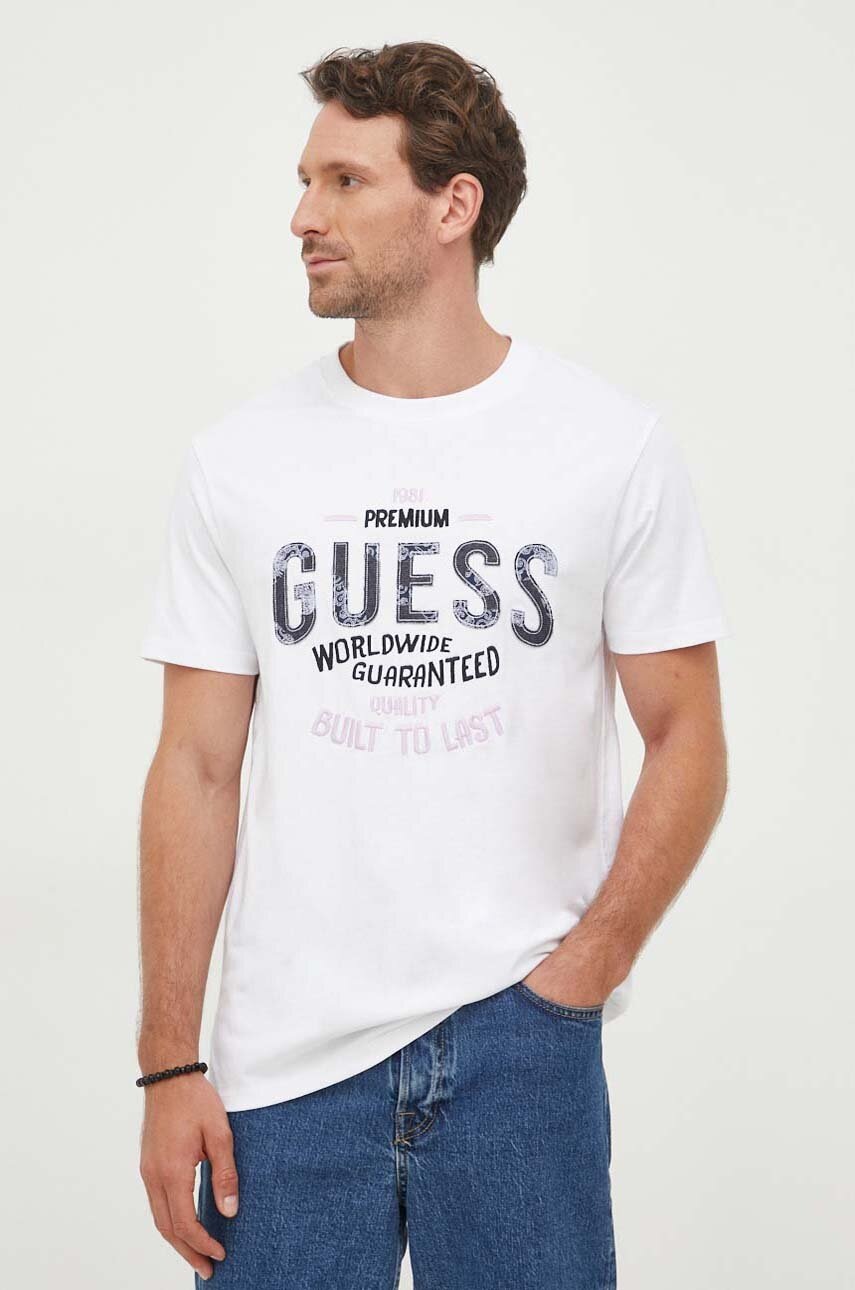 

Хлопковая футболка Guess цвет белый узорный