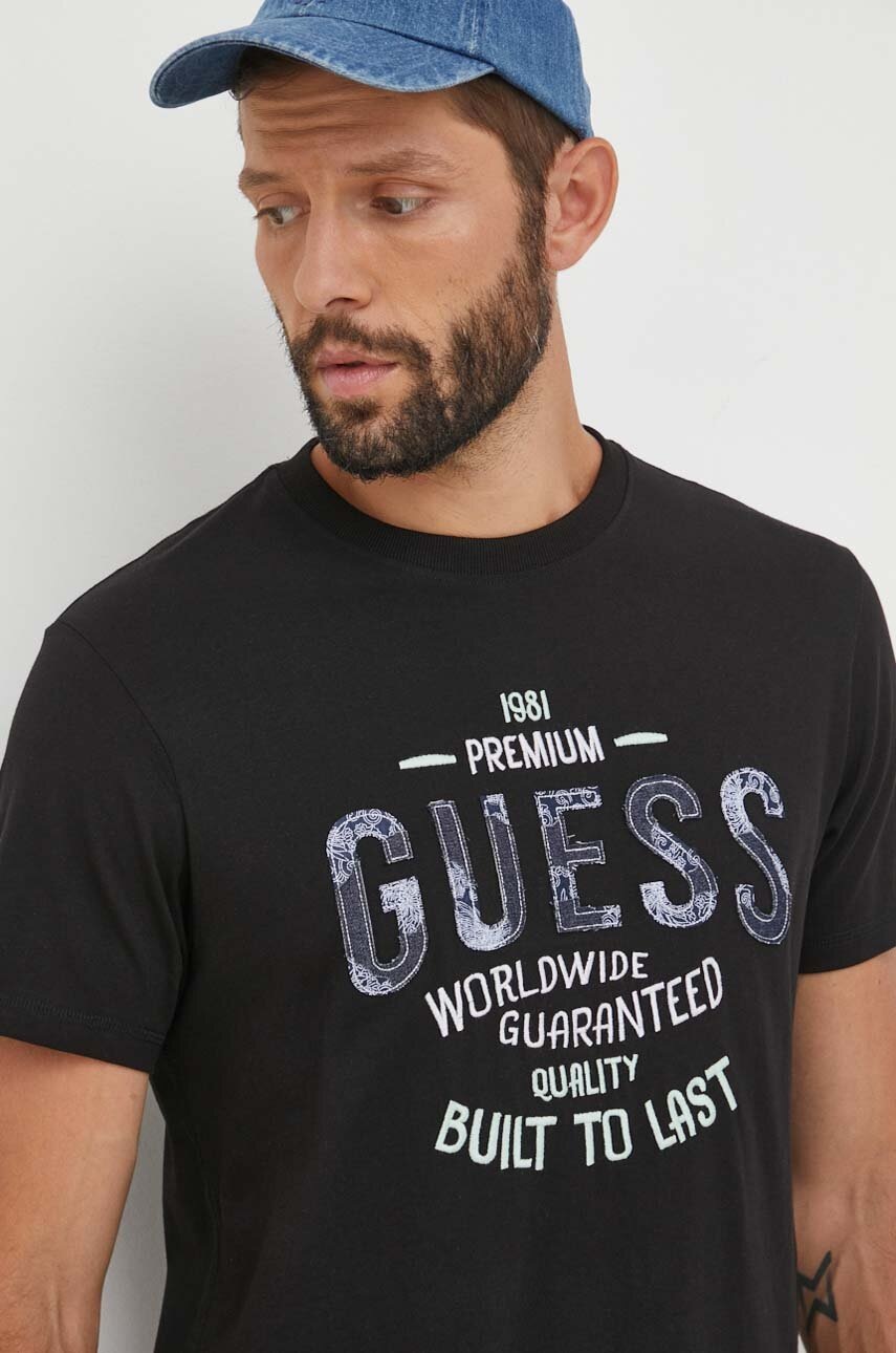 

Хлопковая футболка Guess цвет чёрный узорный