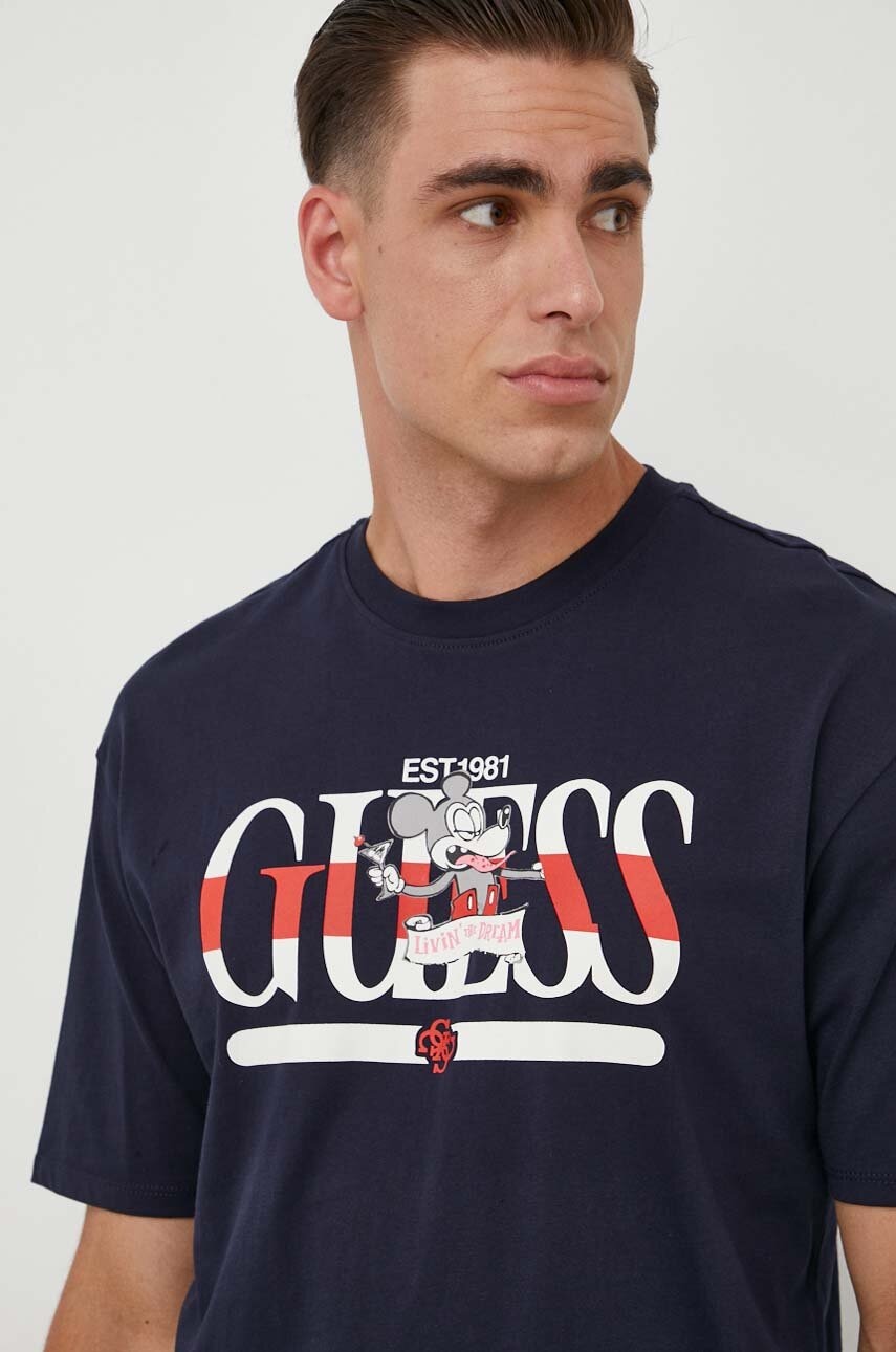 

Памучна тениска Guess Guess x Banksy в тъмносиньо с принт, Тъмносин