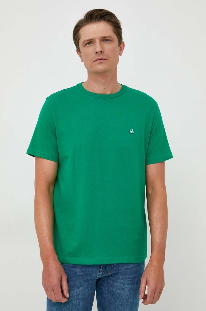 

Бавовняна футболка United Colors of Benetton колір зелений однотонний