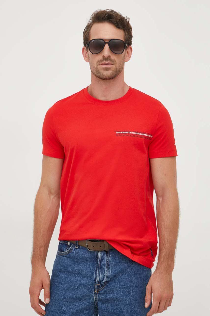 Levně Bavlněné tričko Tommy Hilfiger červená barva, s potiskem
