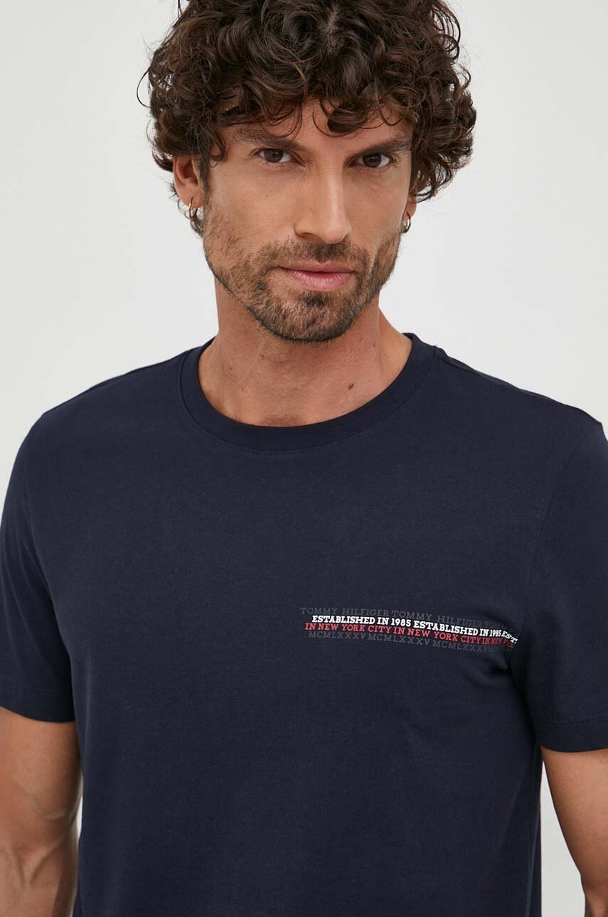 

Хлопковая футболка Tommy Hilfiger цвет синий с принтом
