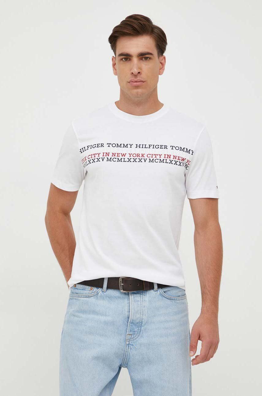 Levně Bavlněné tričko Tommy Hilfiger bílá barva, s potiskem