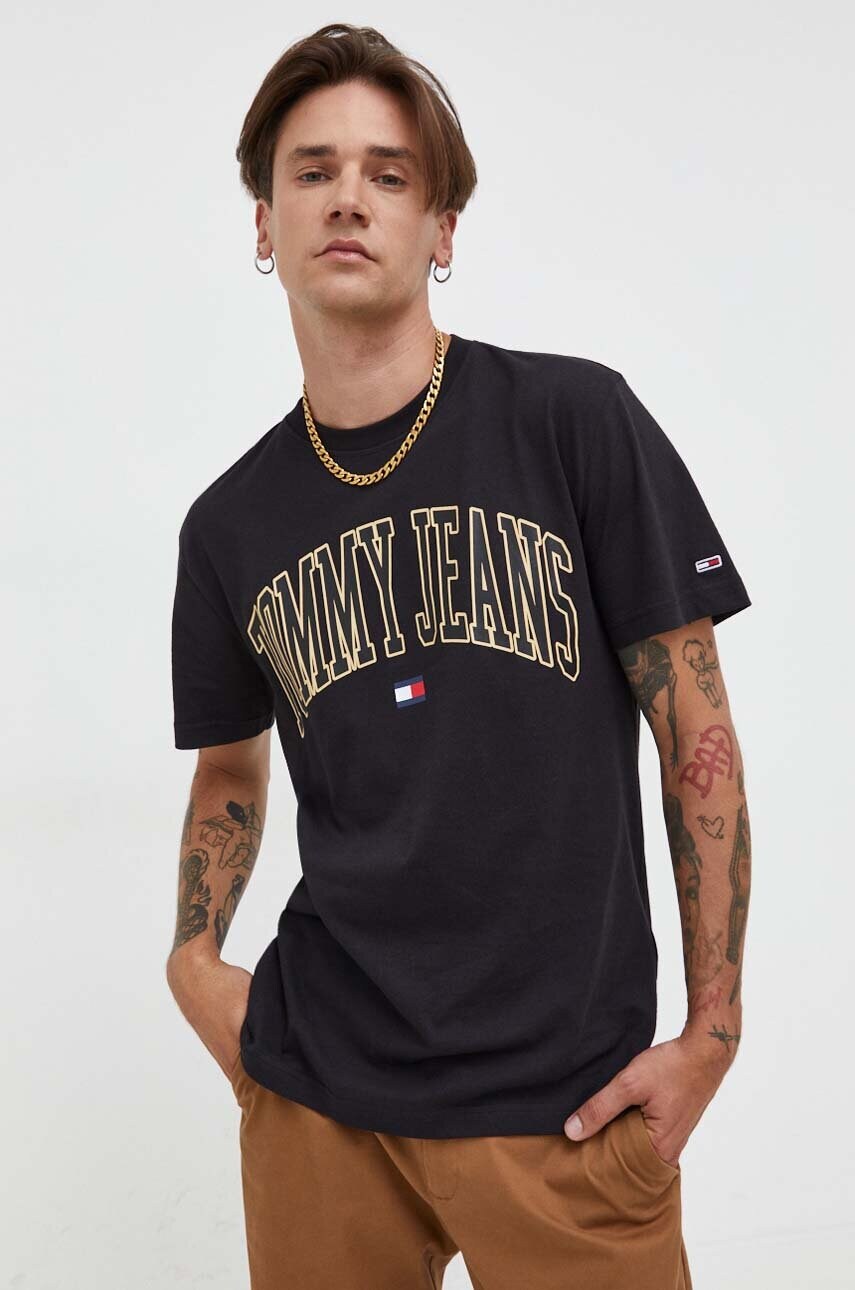 

Хлопковая футболка Tommy Jeans цвет чёрный с принтом