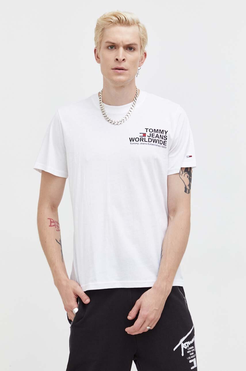 

Бавовняна футболка Tommy Jeans колір білий з принтом