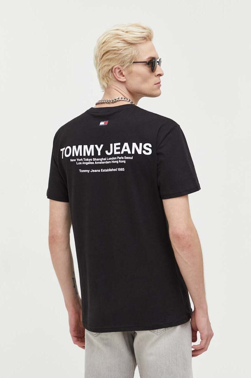 

Хлопковая футболка Tommy Jeans цвет чёрный с принтом