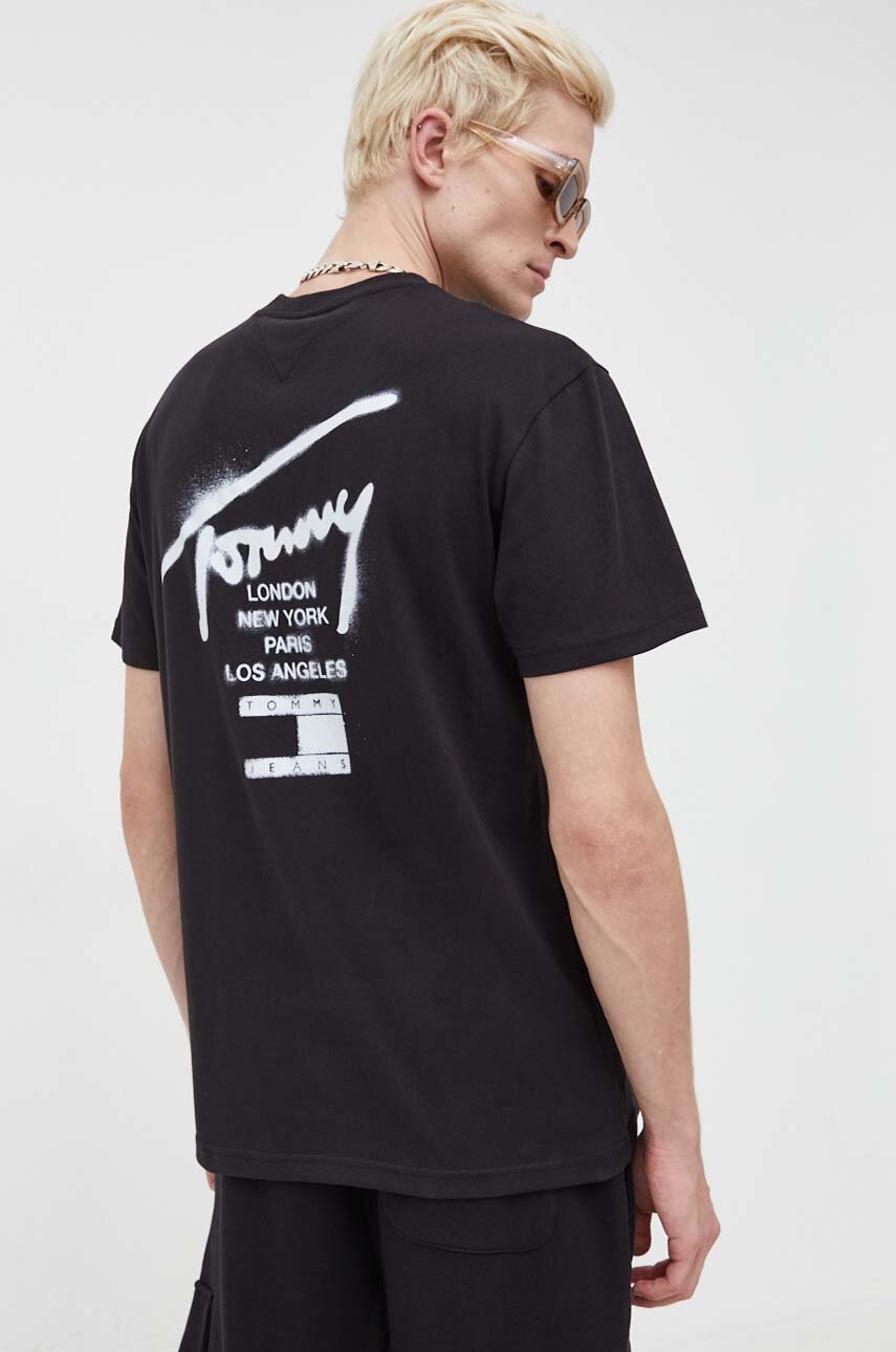 

Хлопковая футболка Tommy Jeans цвет чёрный с принтом