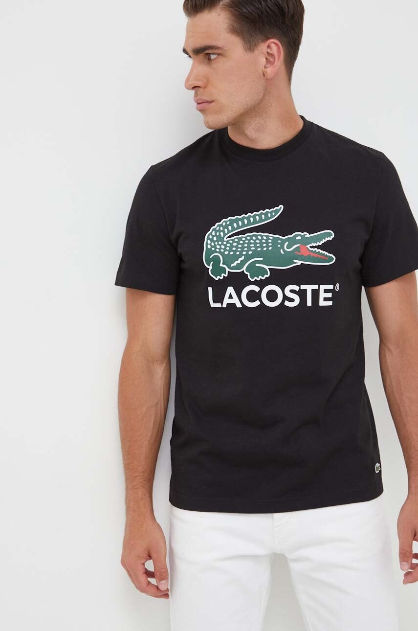 

Хлопковая футболка Lacoste цвет чёрный с принтом