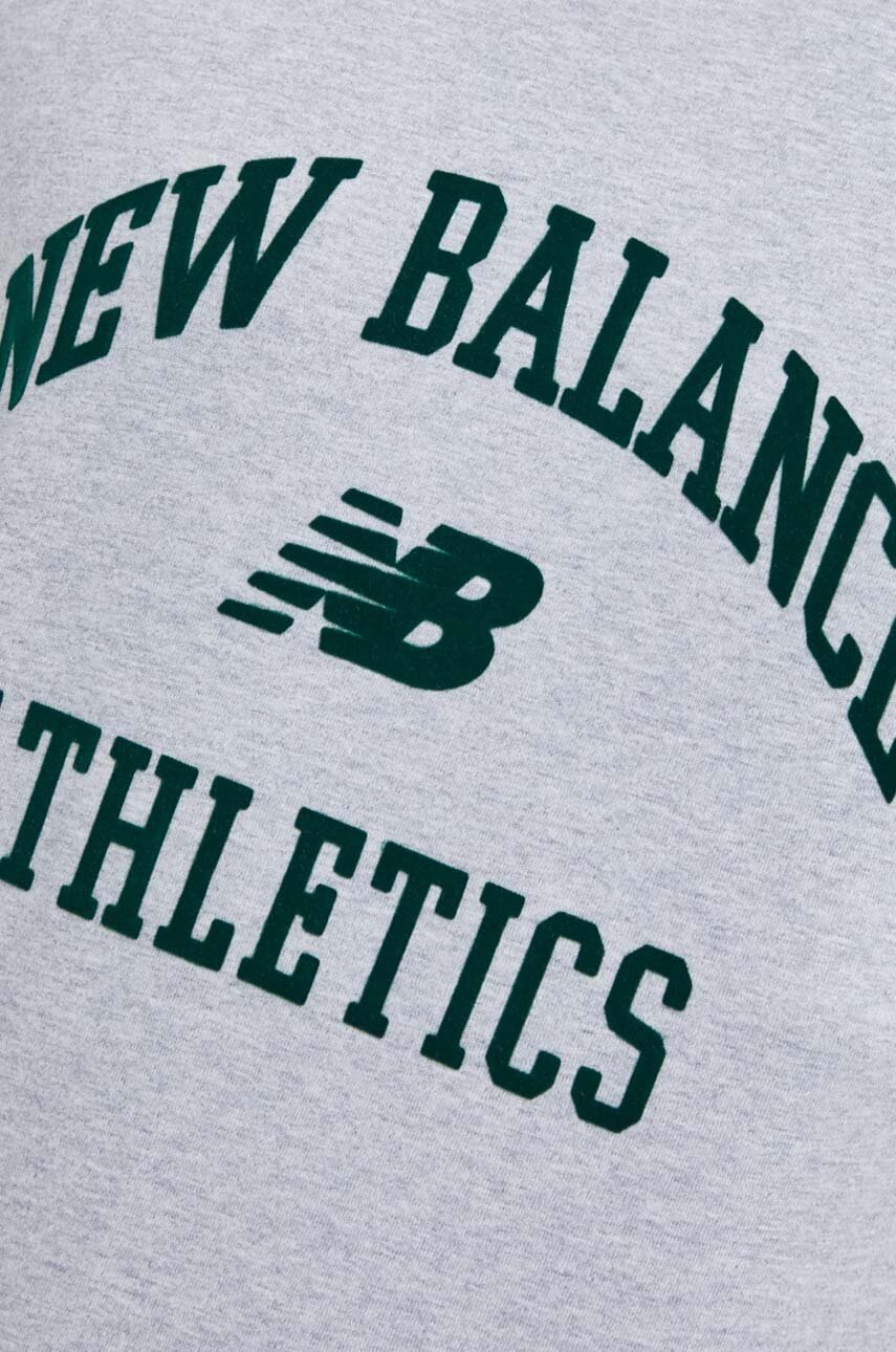 Βαμβακερό μπλουζάκι New Balance ανδρικά, χρώμα: γκρι φωτογραφία