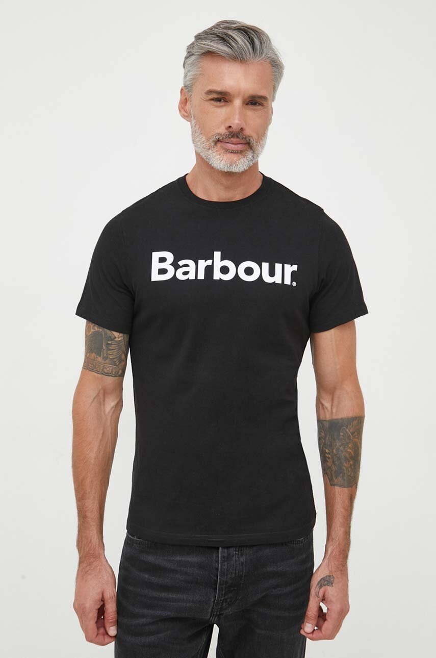 

Памучна тениска Barbour в черно с принт, Черен