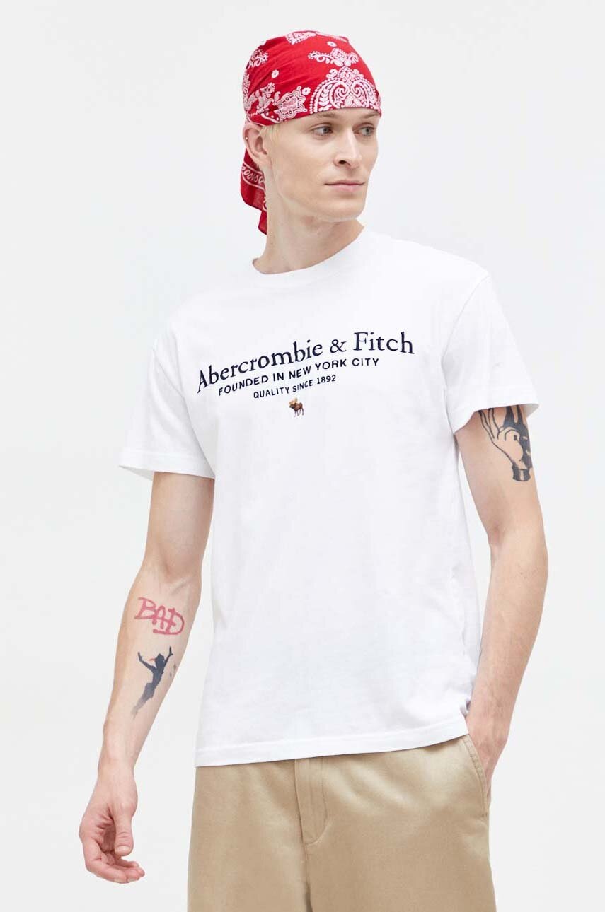 

Памучна тениска Abercrombie & Fitch в бяло с апликация, Бял