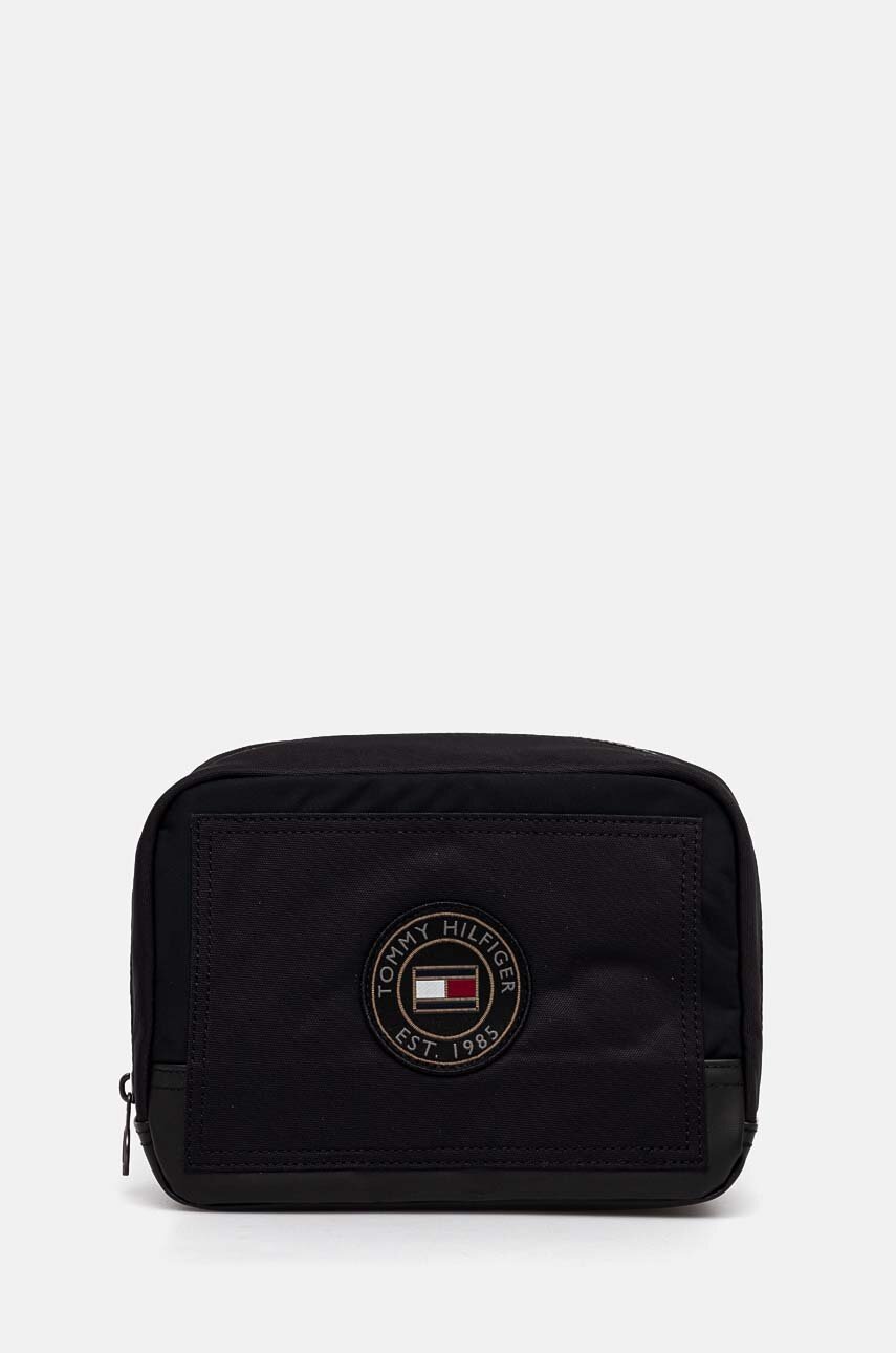 

Козметична чанта Tommy Hilfiger в черно AM0AM12763, Черен