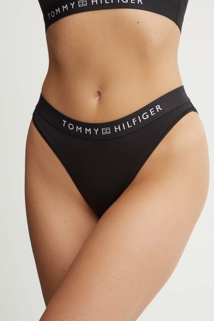 

Бикини Tommy Hilfiger в черно UW0UW05509, Черен
