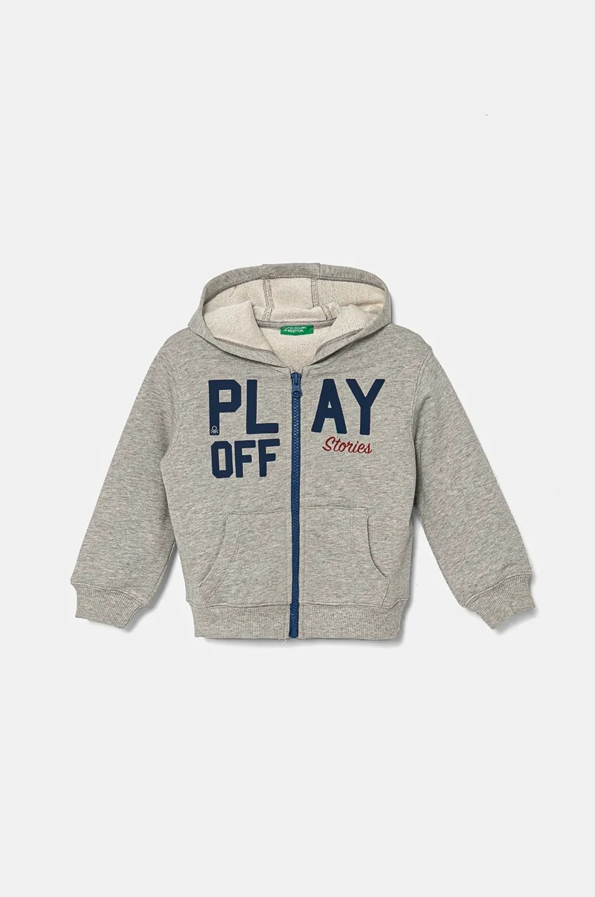 United Colors of Benetton hanorac de bumbac pentru copii culoarea gri, cu glugă, cu imprimeu, 3FWYG5039