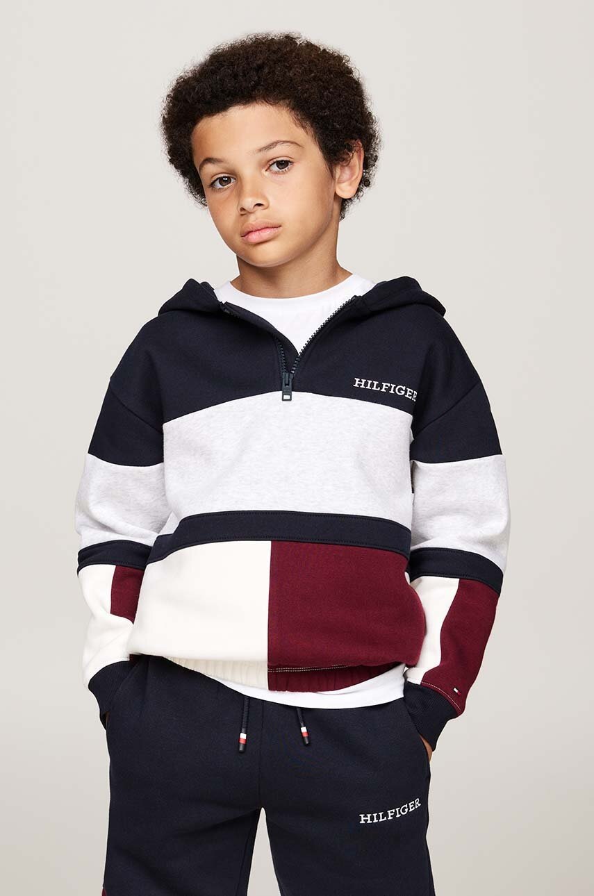 

Детски суичър Tommy Hilfiger в тъмносиньо с качулка с десен KB0KB09189, Тъмносин
