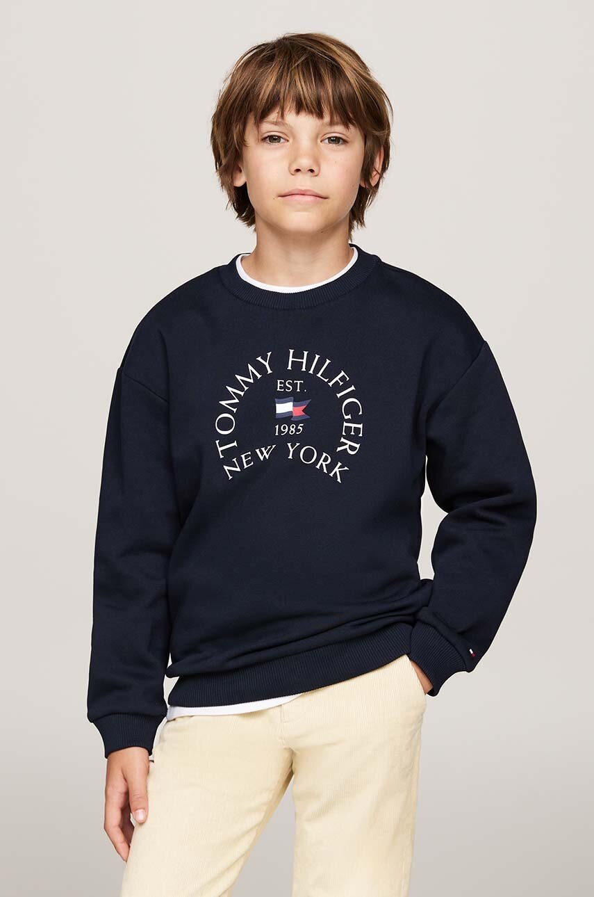 

Детски суичър Tommy Hilfiger в тъмносиньо с принт KB0KB09192, Тъмносин