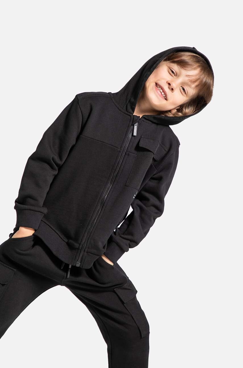 Coccodrillo bluza copii culoarea negru, cu glugă, neted, WORLD OF PIXEL BOY KIDS Coccodrillo bluza copii culoarea negru, cu glugă, neted, WORLD OF PIXEL BOY KIDS