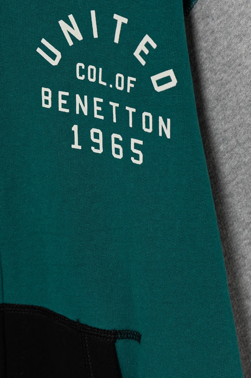 Детская кофта United Colors of Benetton цвет зелёный с капюшоном с принтом 3EB5C504H Детская кофта United Colors of Benetton цвет зелёный с капюшоном с принтом 3EB5C504H