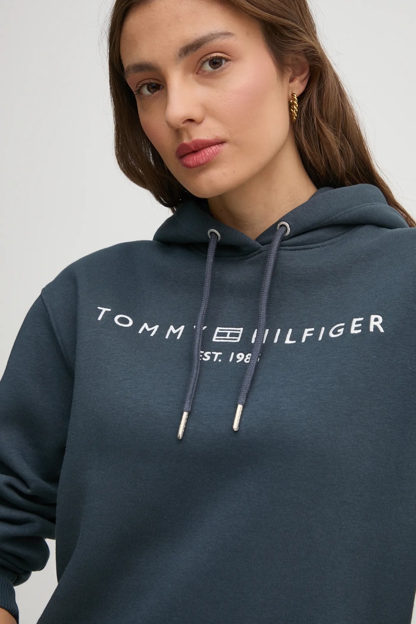 

Суичър Tommy Hilfiger в синьо с качулка с апликация WW0WW43598, Син