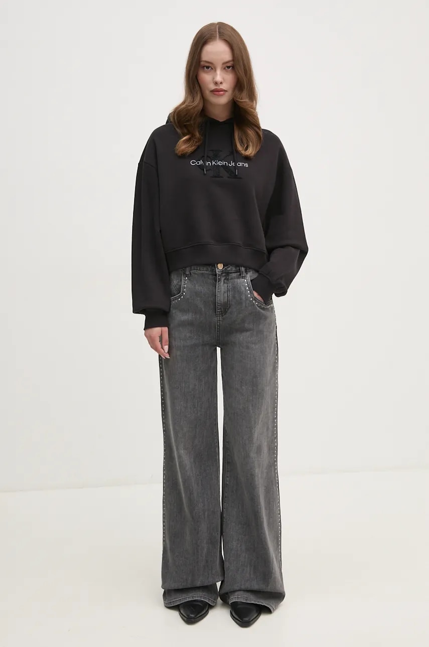 Хлопковая кофта Calvin Klein Jeans женская цвет чёрный с капюшоном с аппликацией J20J224170 Хлопковая кофта Calvin Klein Jeans женская цвет чёрный с капюшоном с аппликацией J20J224170