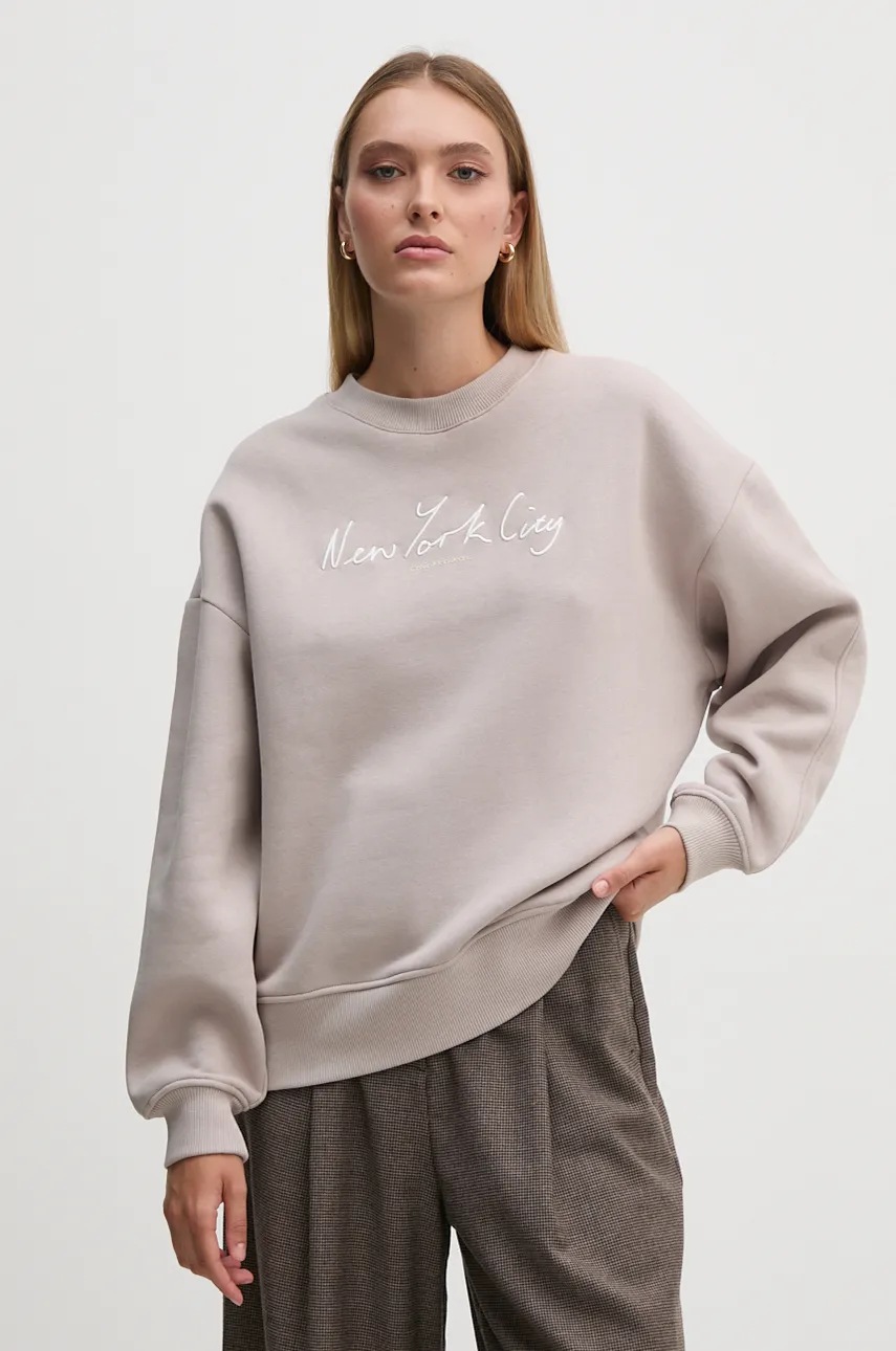

Суичър Calvin Klein Jeans в бежово с апликация J20J224442, Бежов