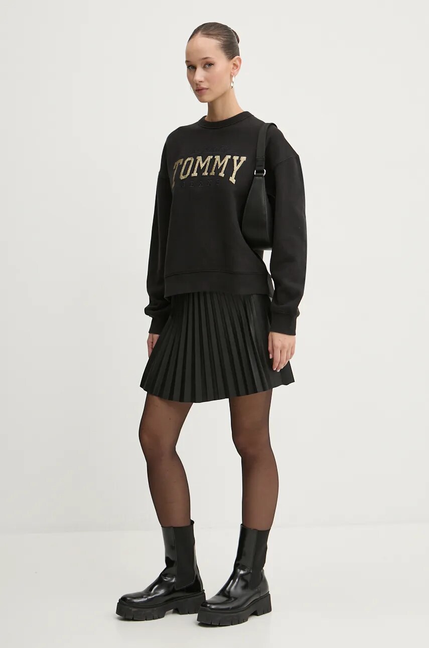 Кофта Tommy Jeans женская цвет чёрный с принтом DW0DW19845 Кофта Tommy Jeans женская цвет чёрный с принтом DW0DW19845