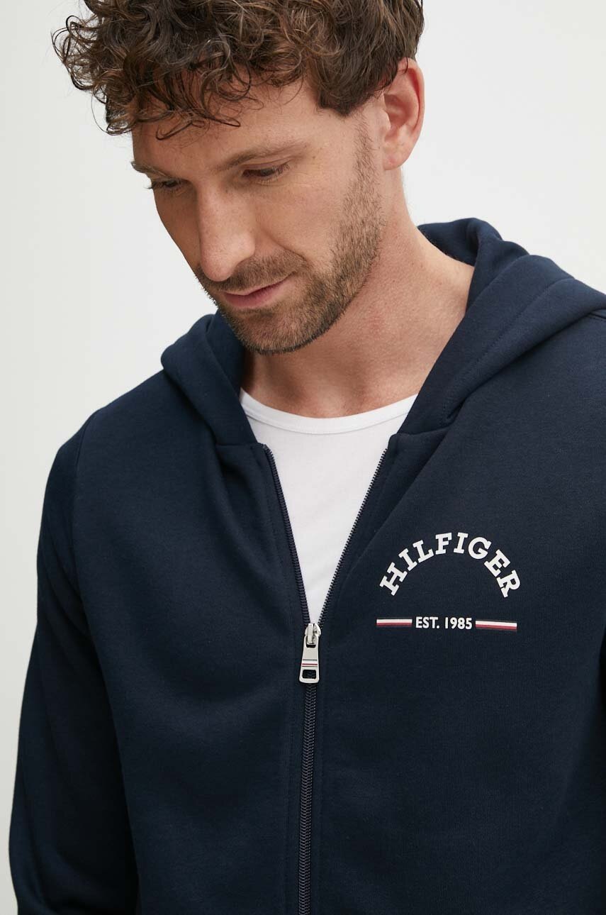 

Суичър Tommy Hilfiger в тъмносиньо с качулка с принт MW0MW35571, Тъмносин