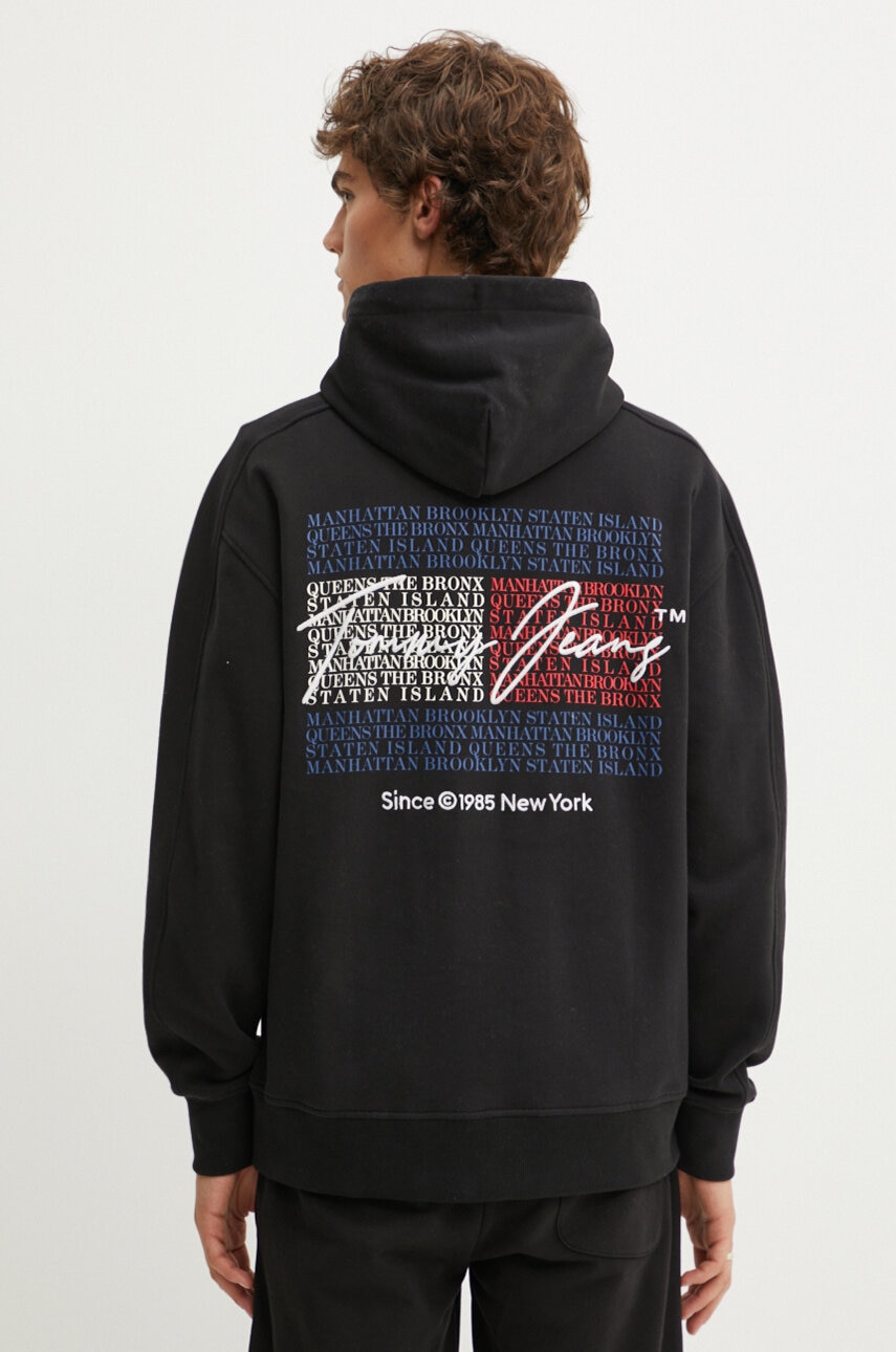 

Памучен суичър Tommy Jeans в черно с качулка с апликация DM0DM19239, Черен