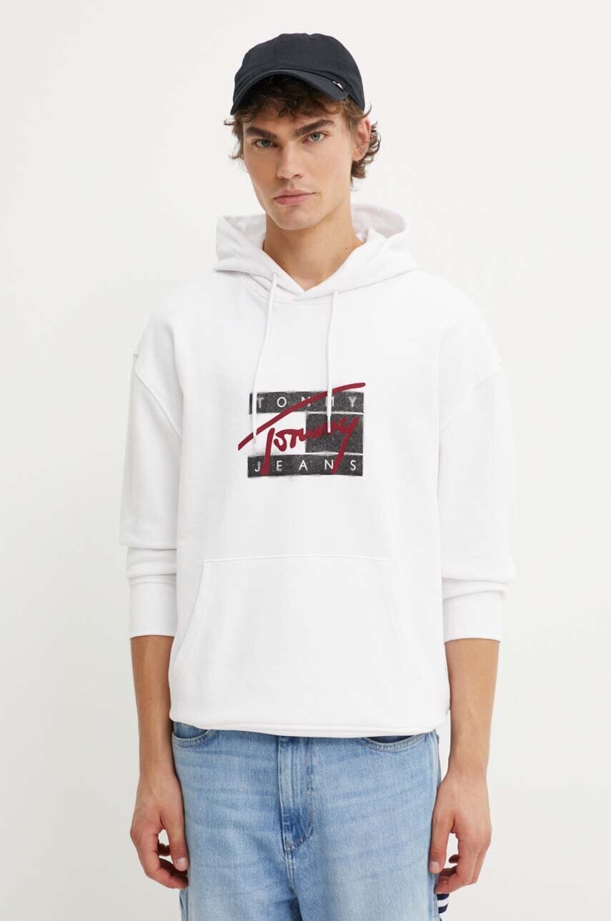 Tommy Jeans hanorac de bumbac barbati, culoarea alb, cu glugă, cu imprimeu, DM0DM20170 Tommy Jeans hanorac de bumbac barbati, culoarea alb, cu glugă, cu imprimeu, DM0DM20170