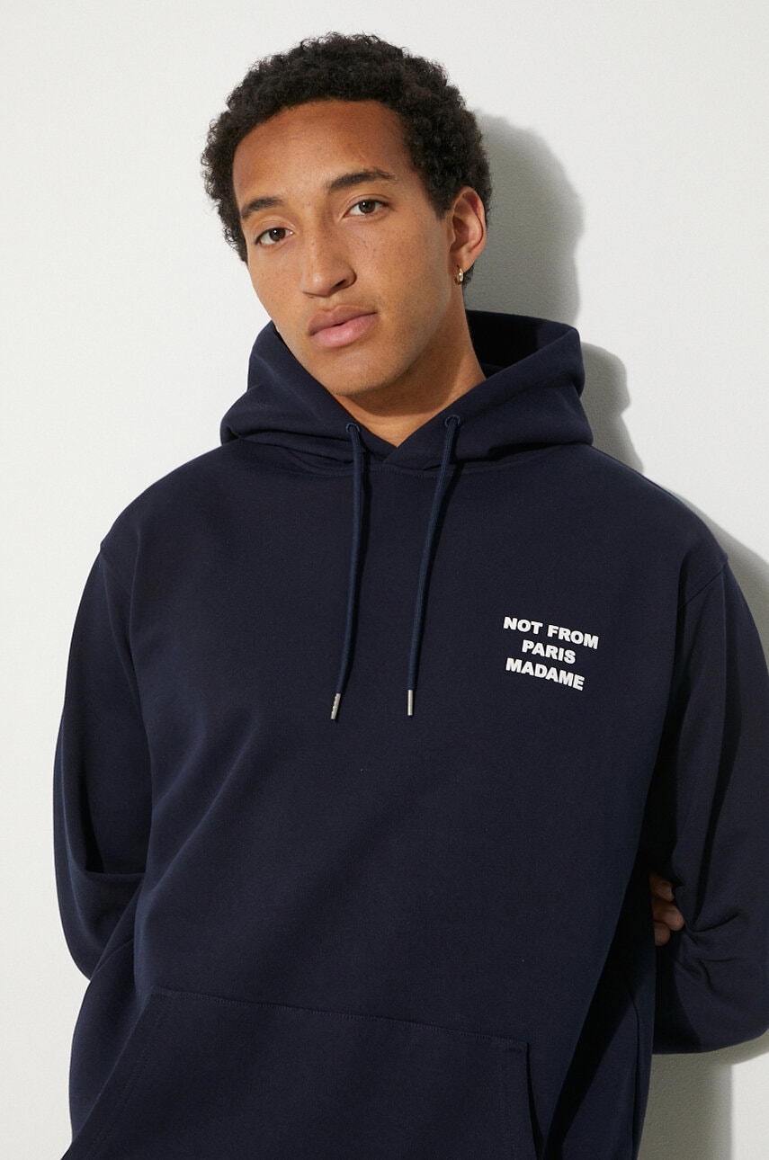 Drôle de Monsieur hanorac de bumbac Le Hoodie Slogan barbati, culoarea albastru marin, cu glugă, cu imprimeu, PERM-HO162-CO127-NY Drôle de Monsieur hanorac de bumbac Le Hoodie Slogan barbati, culoarea albastru marin, cu glugă, cu imprimeu, PERM-HO162-CO127-NY