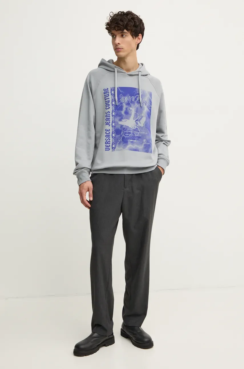 Хлопковая кофта Versace Jeans Couture мужская цвет серый с капюшоном с принтом 77GAIT07 CF00T Хлопковая кофта Versace Jeans Couture мужская цвет серый с капюшоном с принтом 77GAIT07 CF00T