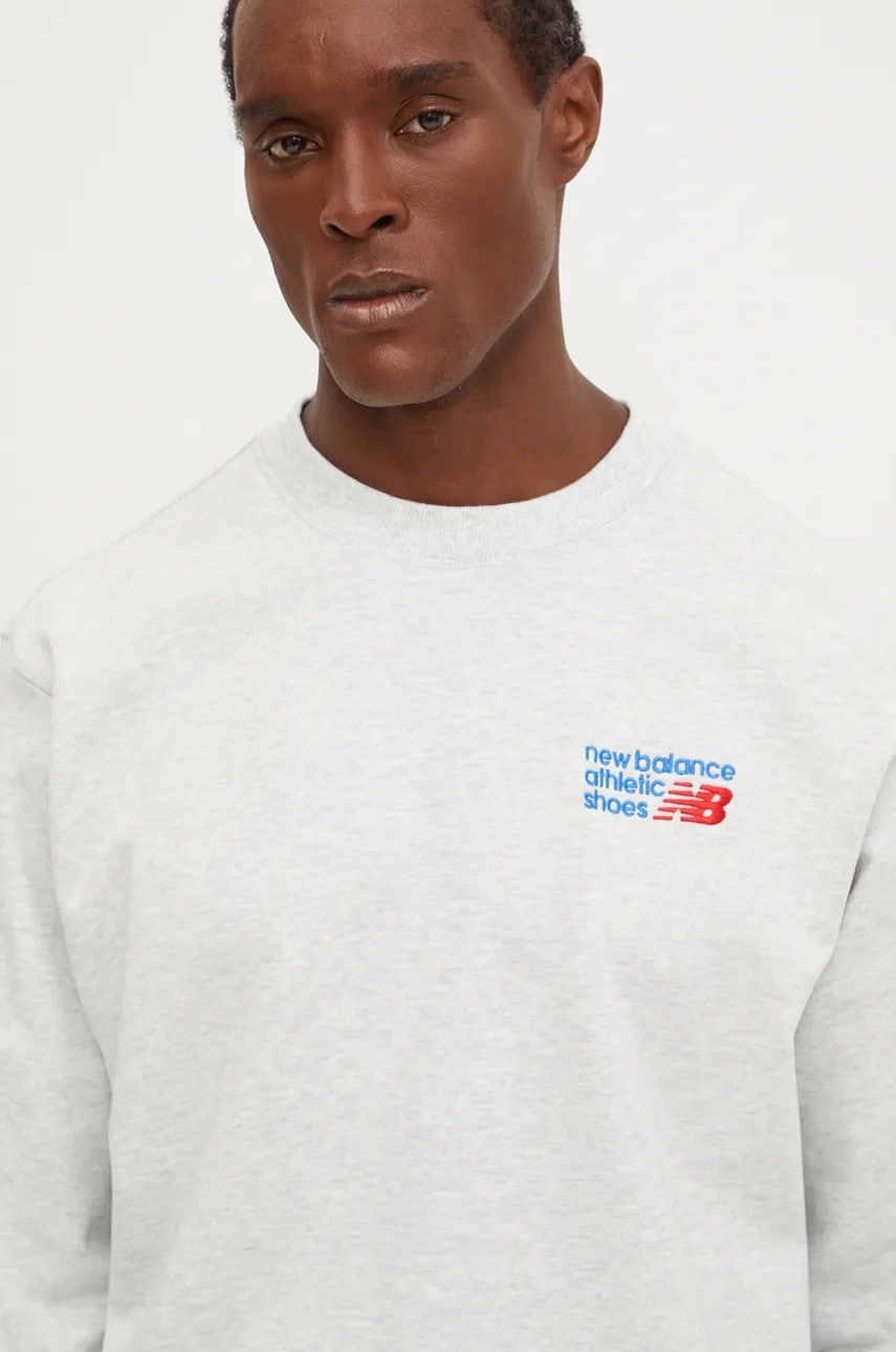 New Balance hanorac de bumbac Athletics Premium Logo Crew barbati, culoarea gri, cu imprimeu, MT41547AHH New Balance hanorac de bumbac Athletics Premium Logo Crew barbati, culoarea gri, cu imprimeu, MT41547AHH