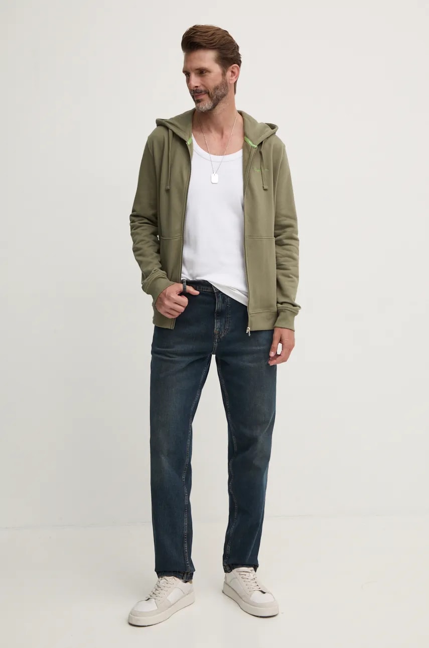 Хлопковая кофта Pepe Jeans NEW JOE ZIP мужская цвет зелёный с капюшоном с аппликацией PM582717 Хлопковая кофта Pepe Jeans NEW JOE ZIP мужская цвет зелёный с капюшоном с аппликацией PM582717