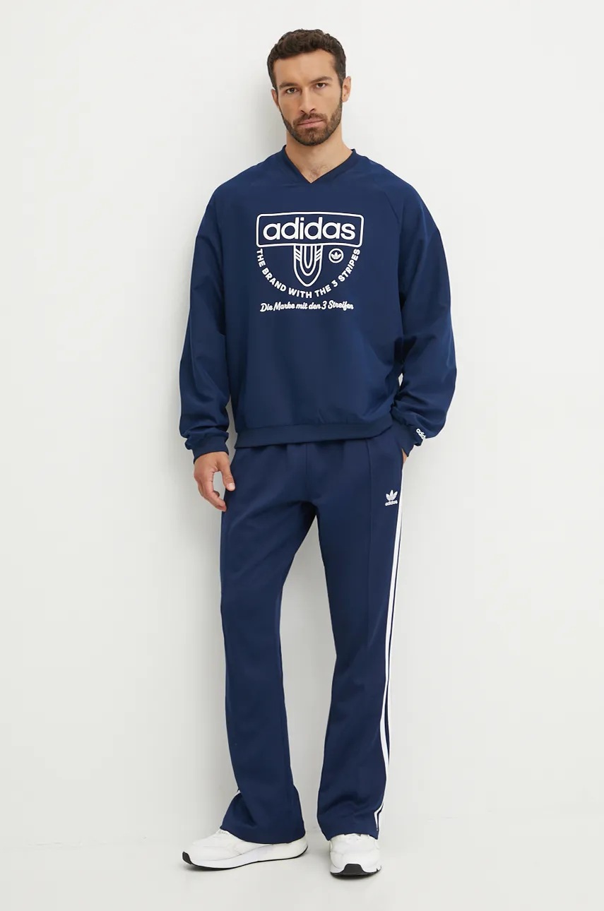 Кофта adidas Originals мужская цвет синий с аппликацией IW3245 Кофта adidas Originals мужская цвет синий с аппликацией IW3245