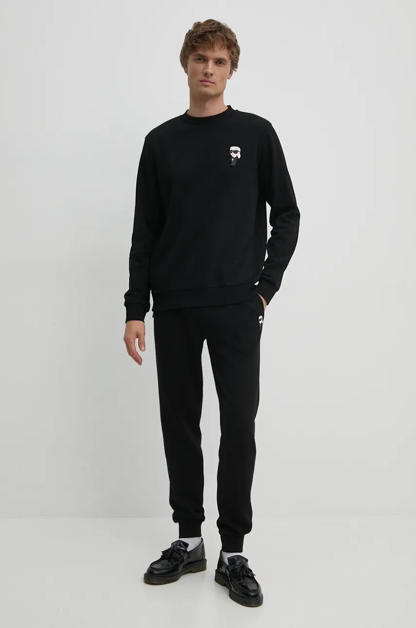 Кофта Karl Lagerfeld мужская цвет чёрный с аппликацией 544910.705035 Кофта Karl Lagerfeld мужская цвет чёрный с аппликацией 544910.705035
