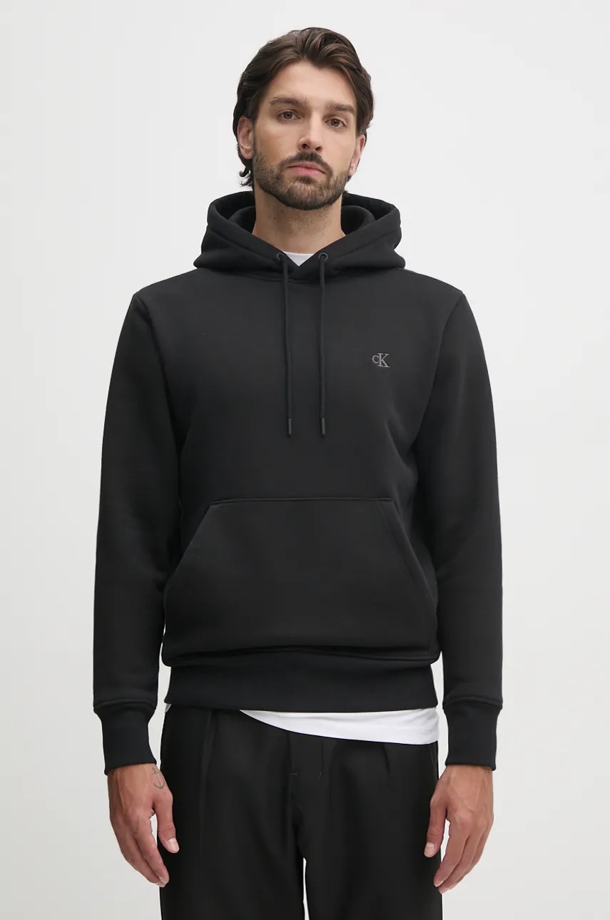 

Суичър Calvin Klein Jeans в черно с качулка с изчистен дизайн J30J326459, Черен