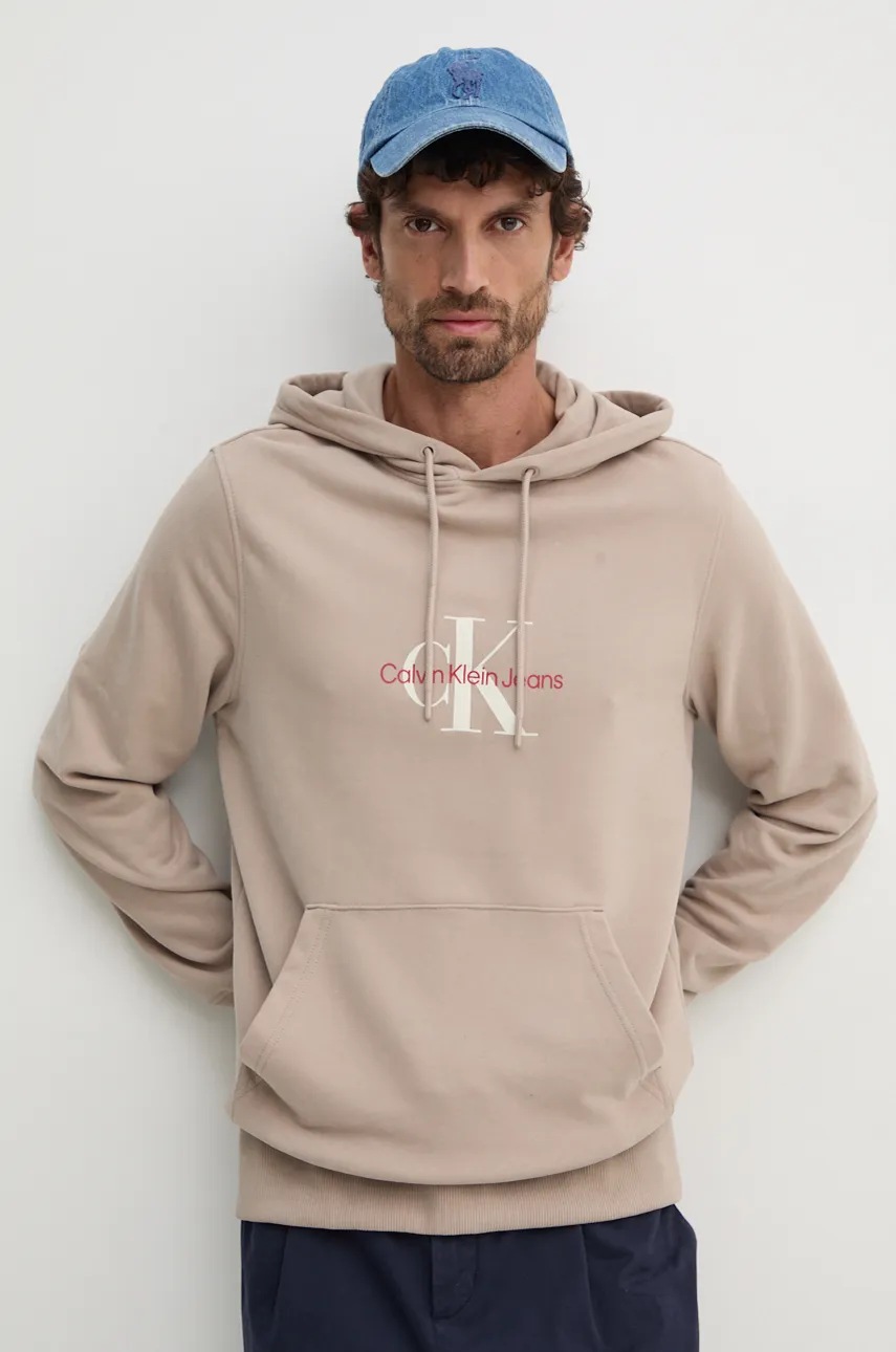 

Памучен суичър Calvin Klein Jeans в бежово с качулка с принт J30J326875, Бежов
