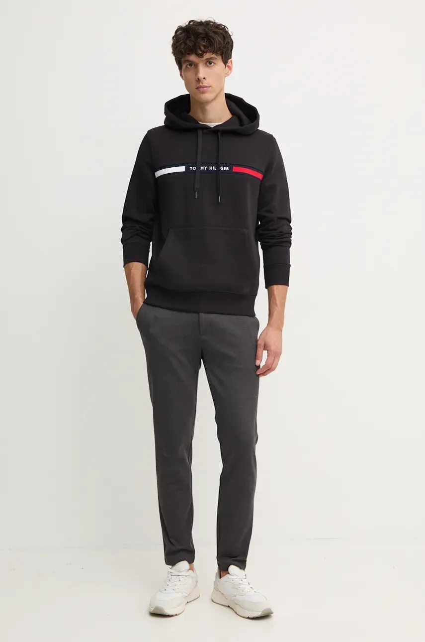 Кофта Tommy Hilfiger мужская цвет чёрный с капюшоном с аппликацией MW0MW37361 Кофта Tommy Hilfiger мужская цвет чёрный с капюшоном с аппликацией MW0MW37361