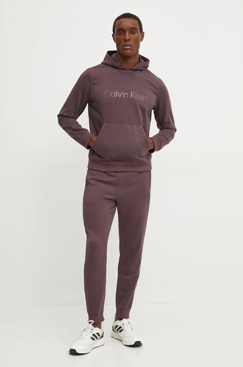 Кофта для тренинга Calvin Klein Performance цвет коричневый с капюшоном с аппликацией 00GMF4W302 Кофта для тренинга Calvin Klein Performance цвет коричневый с капюшоном с аппликацией 00GMF4W302