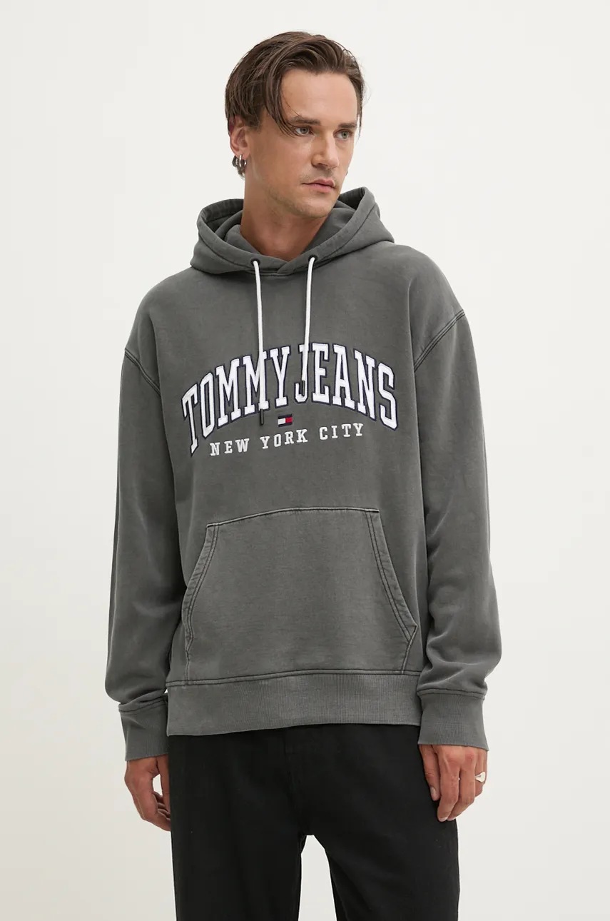 

Суичър Tommy Jeans в сиво с качулка с апликация DM0DM20590, Сив